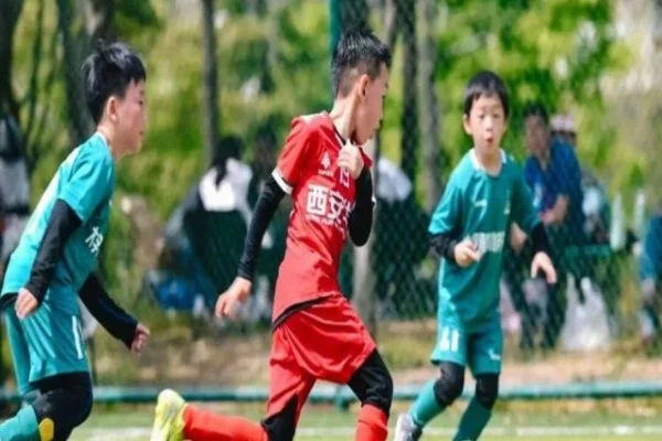 和平精英PEL秋季赛上海NV对成都AG海岛图运营复盘与关键转折